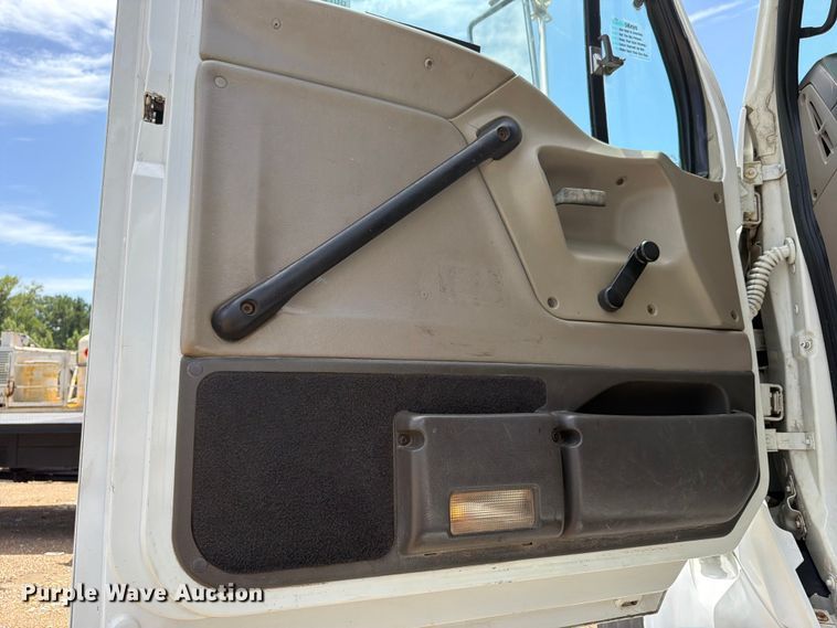 image for item FN2018 2005 Sterling L8500 water truck
