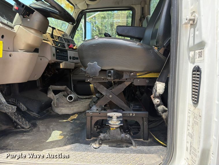 image for item FN2018 2005 Sterling L8500 water truck