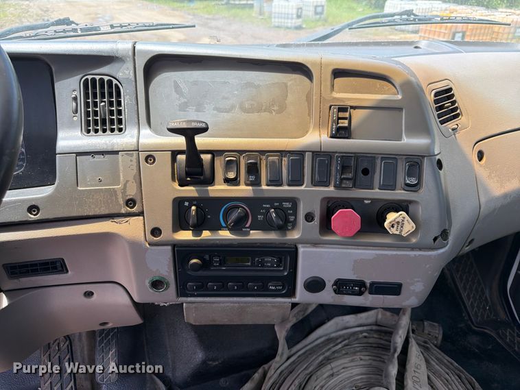image for item FN2018 2005 Sterling L8500 water truck