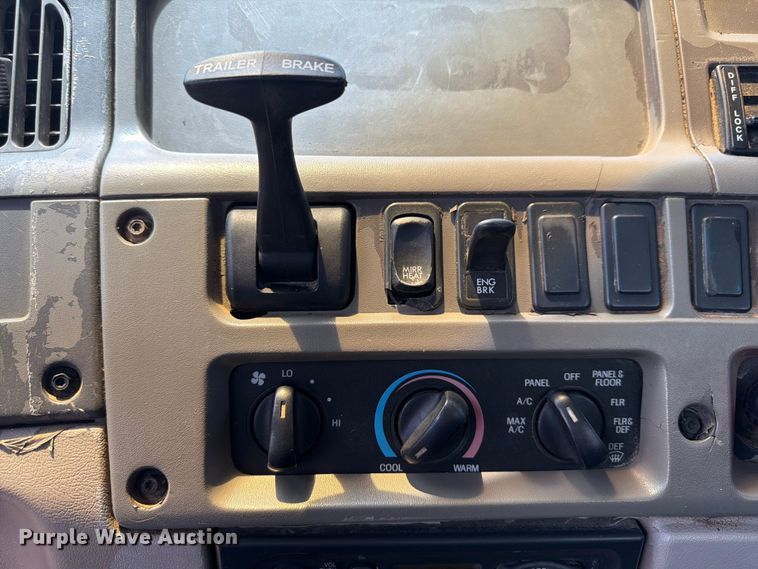 image for item FN2018 2005 Sterling L8500 water truck