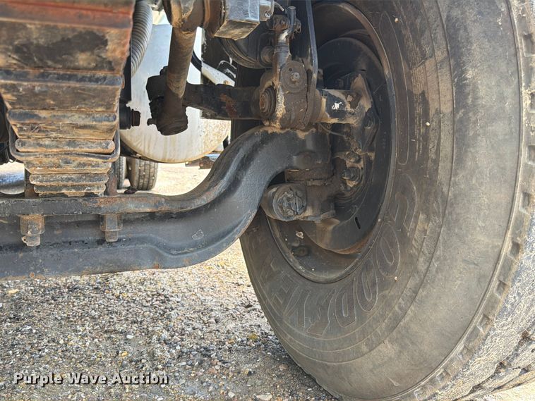 image for item FN2018 2005 Sterling L8500 water truck