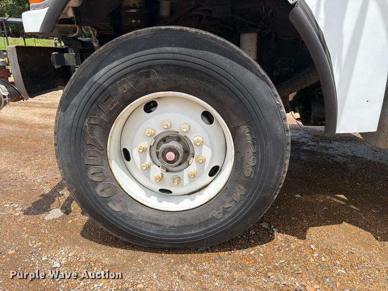 image for item FN2018 2005 Sterling L8500 water truck