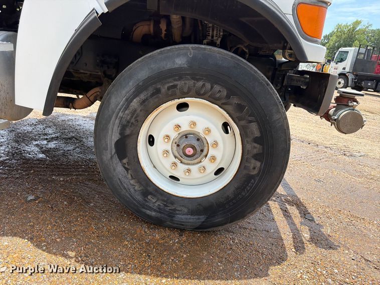 image for item FN2018 2005 Sterling L8500 water truck