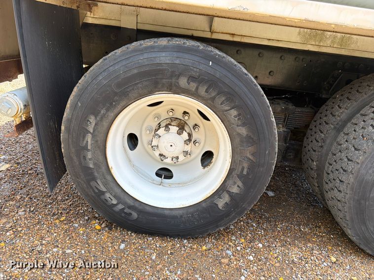 image for item FN2018 2005 Sterling L8500 water truck
