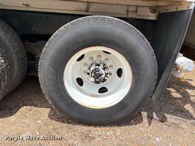 image for item FN2018 2005 Sterling L8500 water truck