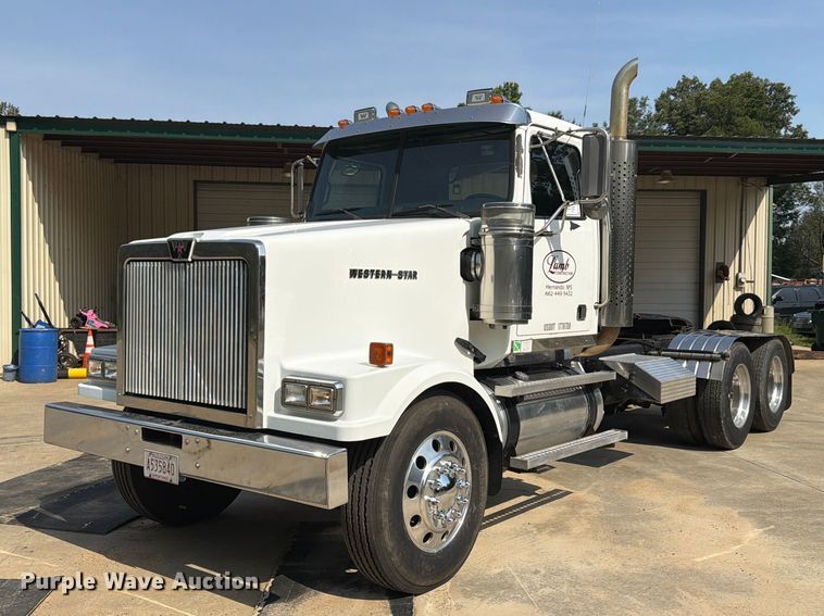 2007 Western Star 4900 semi truck