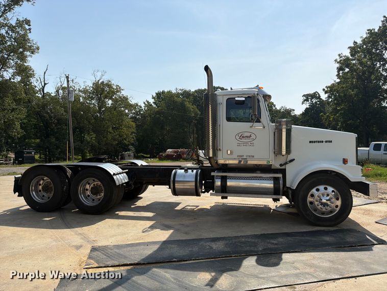 image for item FN2020 2007 Western Star 4900 semi truck