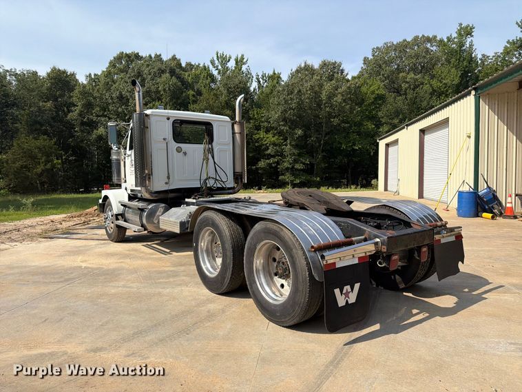 image for item FN2020 2007 Western Star 4900 semi truck