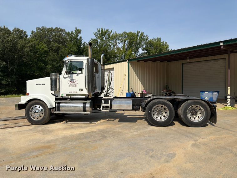 image for item FN2020 2007 Western Star 4900 semi truck