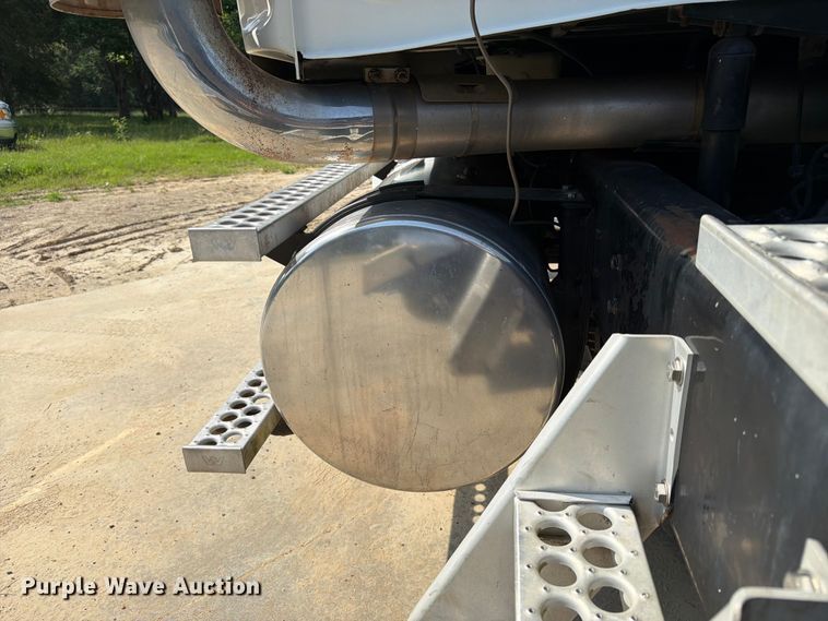 image for item FN2020 2007 Western Star 4900 semi truck