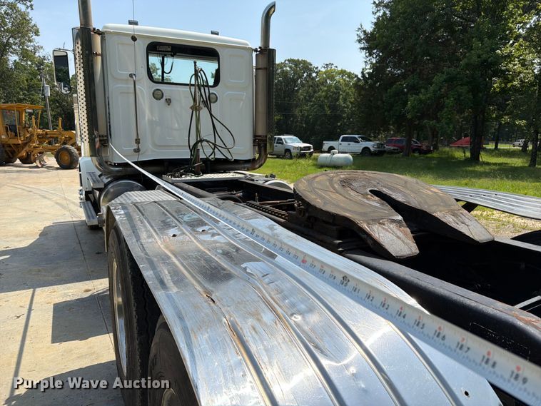 image for item FN2020 2007 Western Star 4900 semi truck