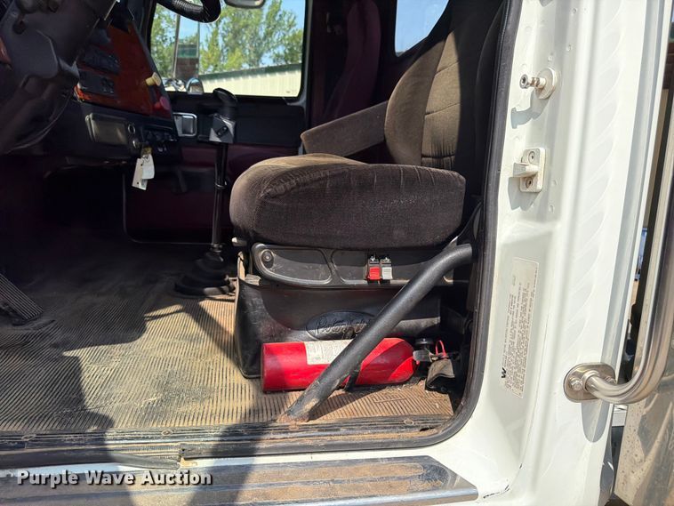 image for item FN2020 2007 Western Star 4900 semi truck