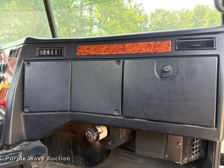 image for item FN2020 2007 Western Star 4900 semi truck