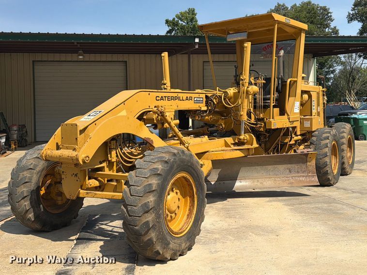 1975 Caterpillar 12G motor grader