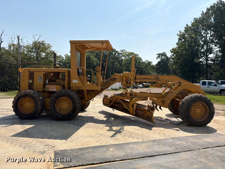 image for item FN2021 1975 Caterpillar 12G motor grader