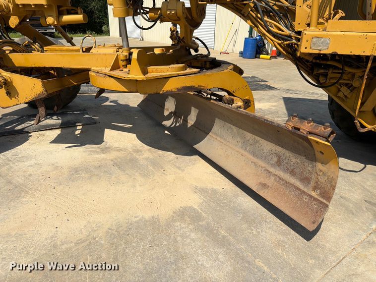 image for item FN2021 1975 Caterpillar 12G motor grader