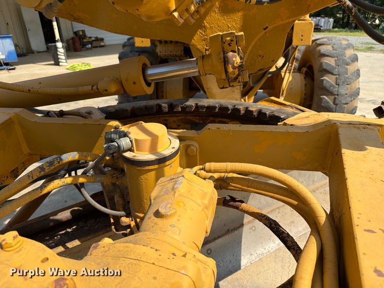 image for item FN2021 1975 Caterpillar 12G motor grader