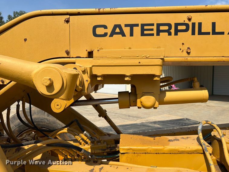 image for item FN2021 1975 Caterpillar 12G motor grader