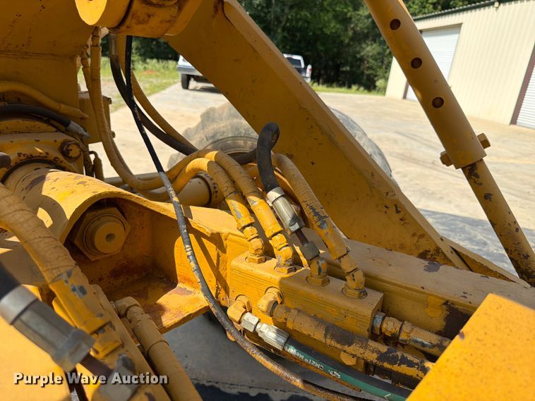 image for item FN2021 1975 Caterpillar 12G motor grader