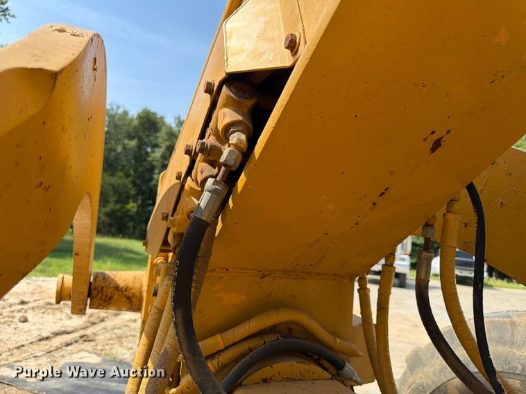 image for item FN2021 1975 Caterpillar 12G motor grader