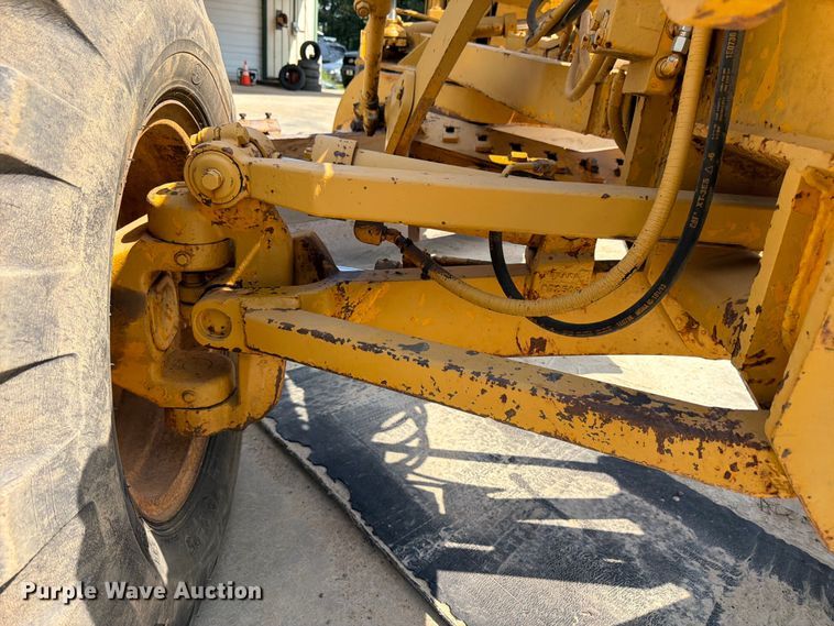 image for item FN2021 1975 Caterpillar 12G motor grader