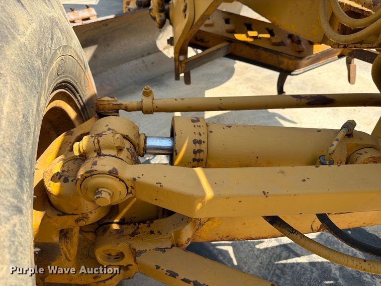 image for item FN2021 1975 Caterpillar 12G motor grader