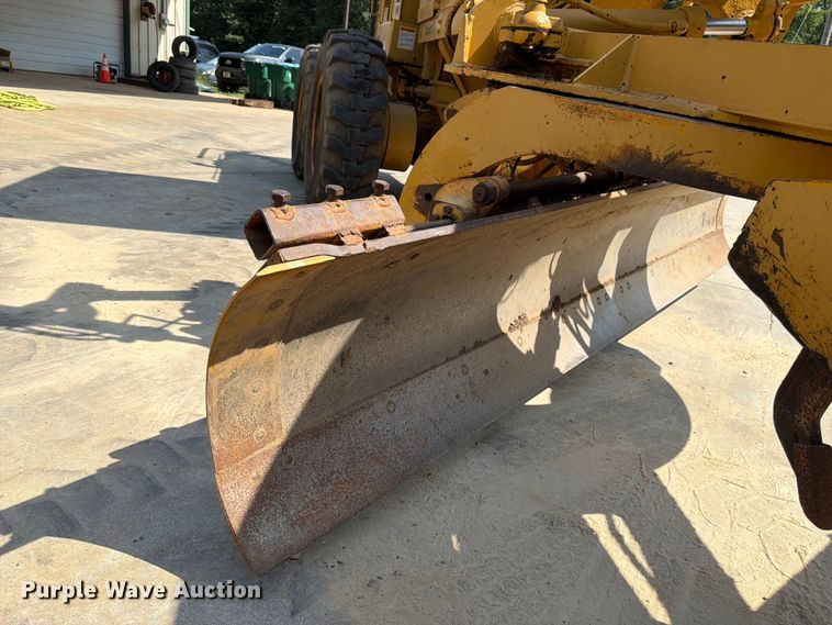 image for item FN2021 1975 Caterpillar 12G motor grader
