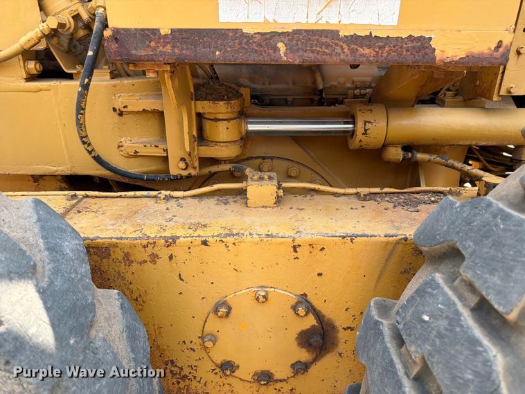 image for item FN2021 1975 Caterpillar 12G motor grader