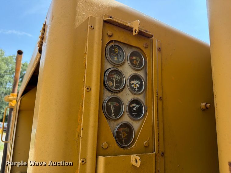 image for item FN2021 1975 Caterpillar 12G motor grader