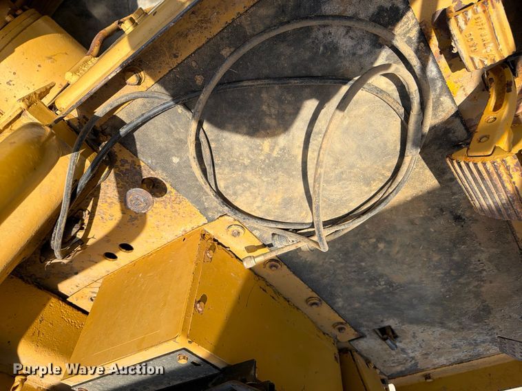 image for item FN2021 1975 Caterpillar 12G motor grader