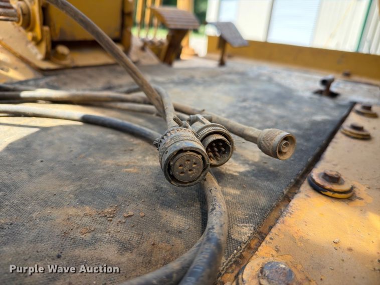 image for item FN2021 1975 Caterpillar 12G motor grader