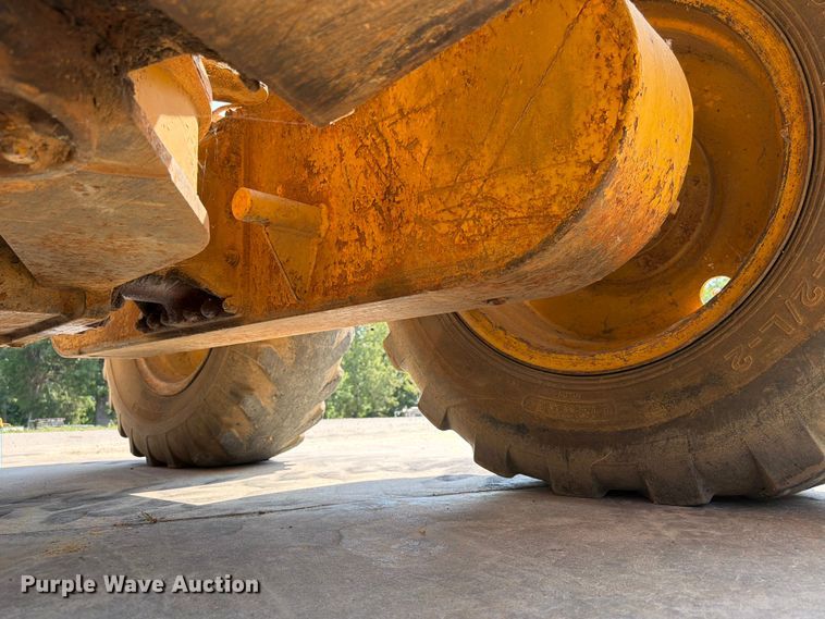 image for item FN2021 1975 Caterpillar 12G motor grader