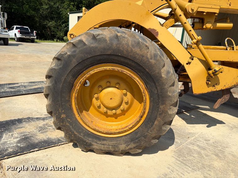 image for item FN2021 1975 Caterpillar 12G motor grader