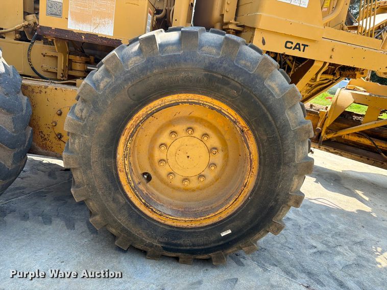 image for item FN2021 1975 Caterpillar 12G motor grader