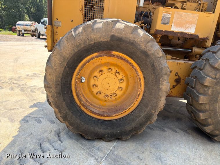 image for item FN2021 1975 Caterpillar 12G motor grader