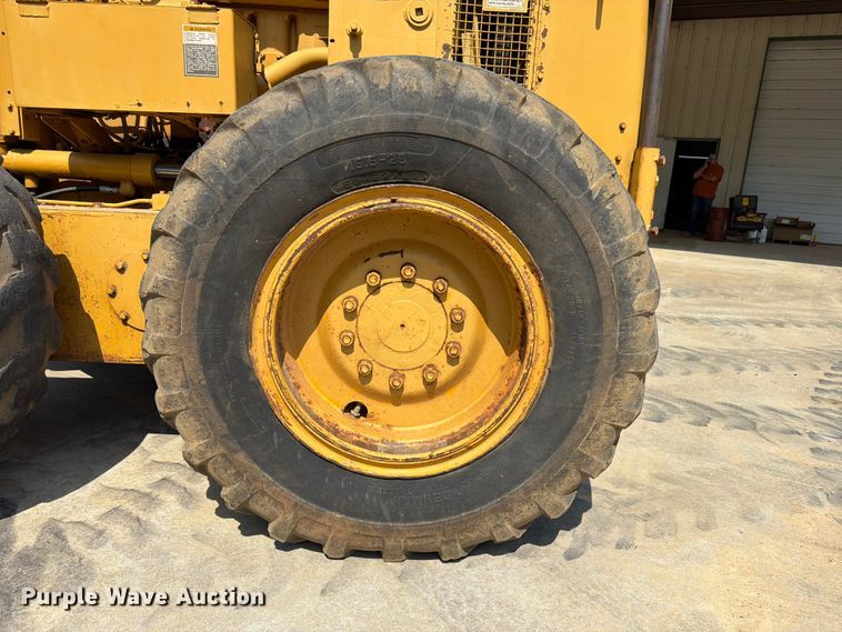 image for item FN2021 1975 Caterpillar 12G motor grader