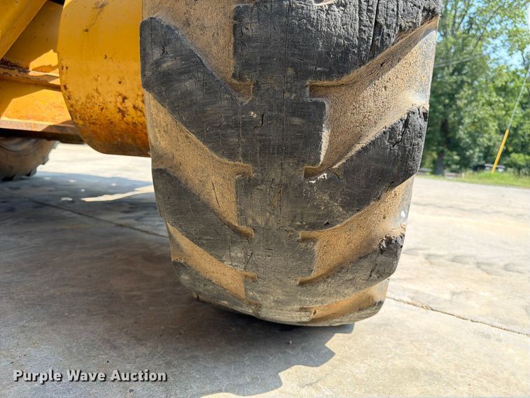 image for item FN2021 1975 Caterpillar 12G motor grader