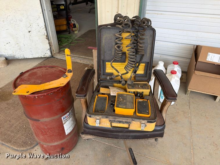 image for item FN2021 1975 Caterpillar 12G motor grader