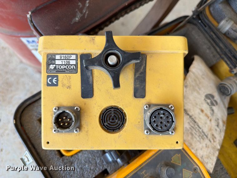 image for item FN2021 1975 Caterpillar 12G motor grader