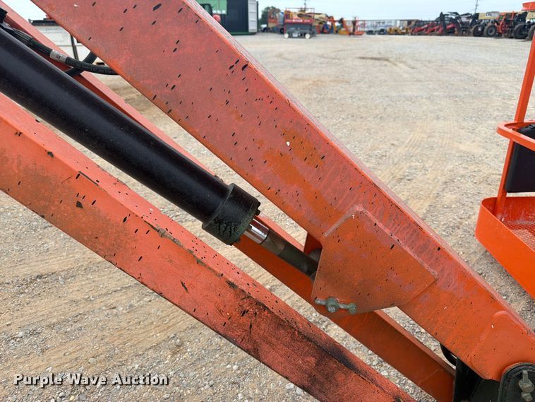 image for item FN2022 2013 JLG 660SJ boom lift
