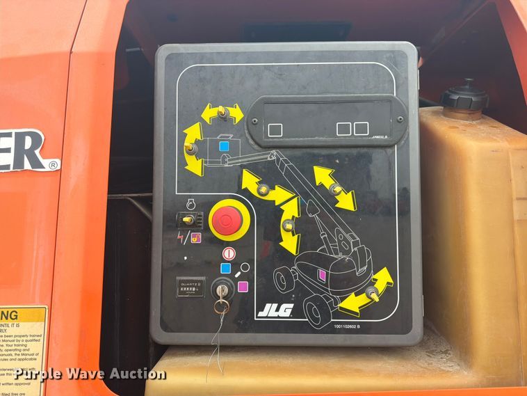 image for item FN2022 2013 JLG 660SJ boom lift