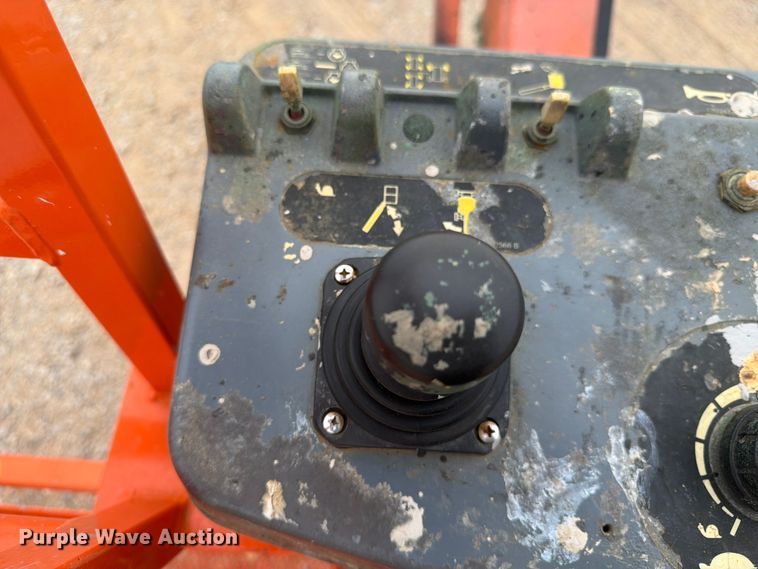 image for item FN2022 2013 JLG 660SJ boom lift