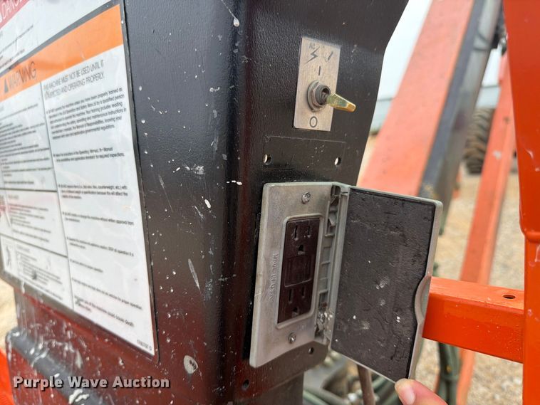 image for item FN2022 2013 JLG 660SJ boom lift