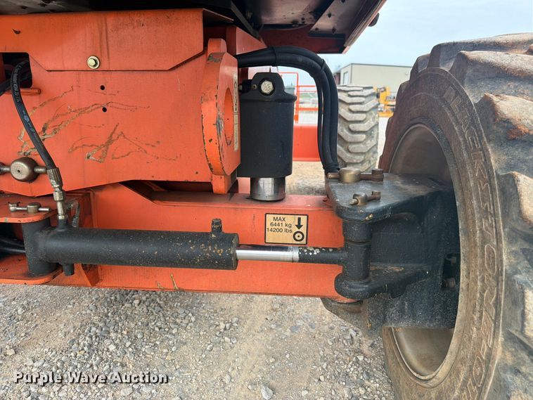 image for item FN2022 2013 JLG 660SJ boom lift