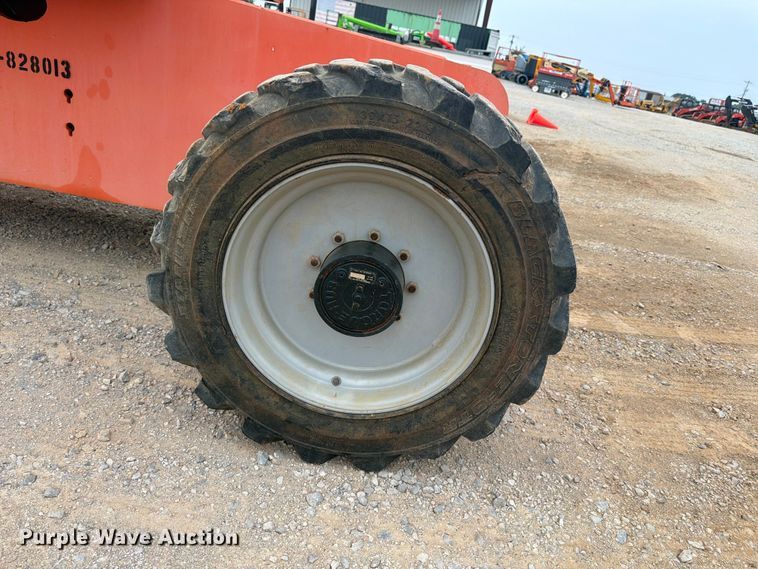image for item FN2022 2013 JLG 660SJ boom lift