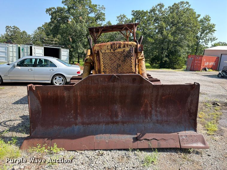 image for item FN2519 International TD20 dozer