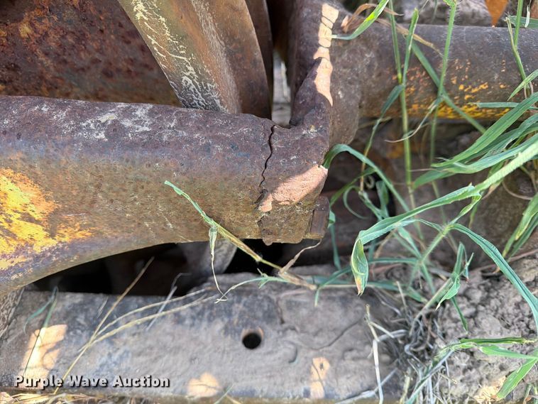 image for item FN2519 International TD20 dozer