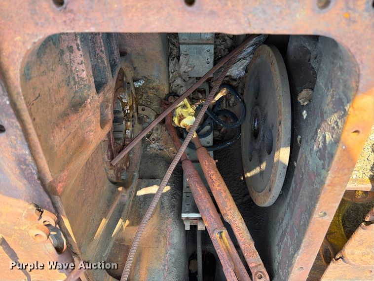 image for item FN2519 International TD20 dozer