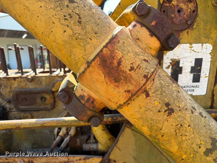 image for item FN2519 International TD20 dozer
