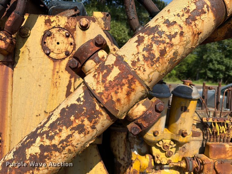 image for item FN2519 International TD20 dozer